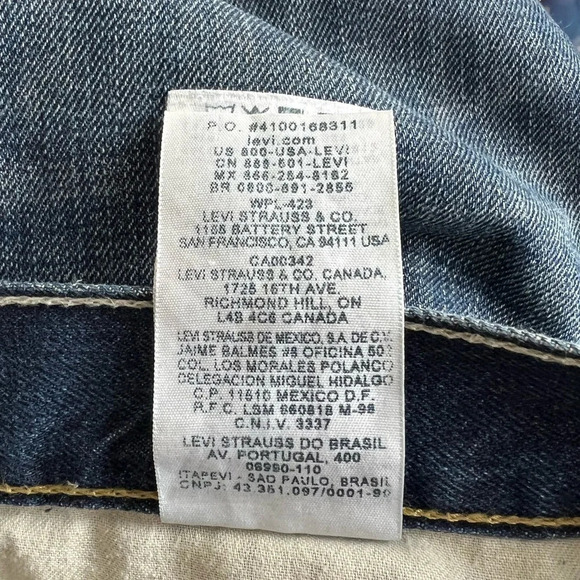 Levi’s • 550 Jeans - Picture 6 of 8